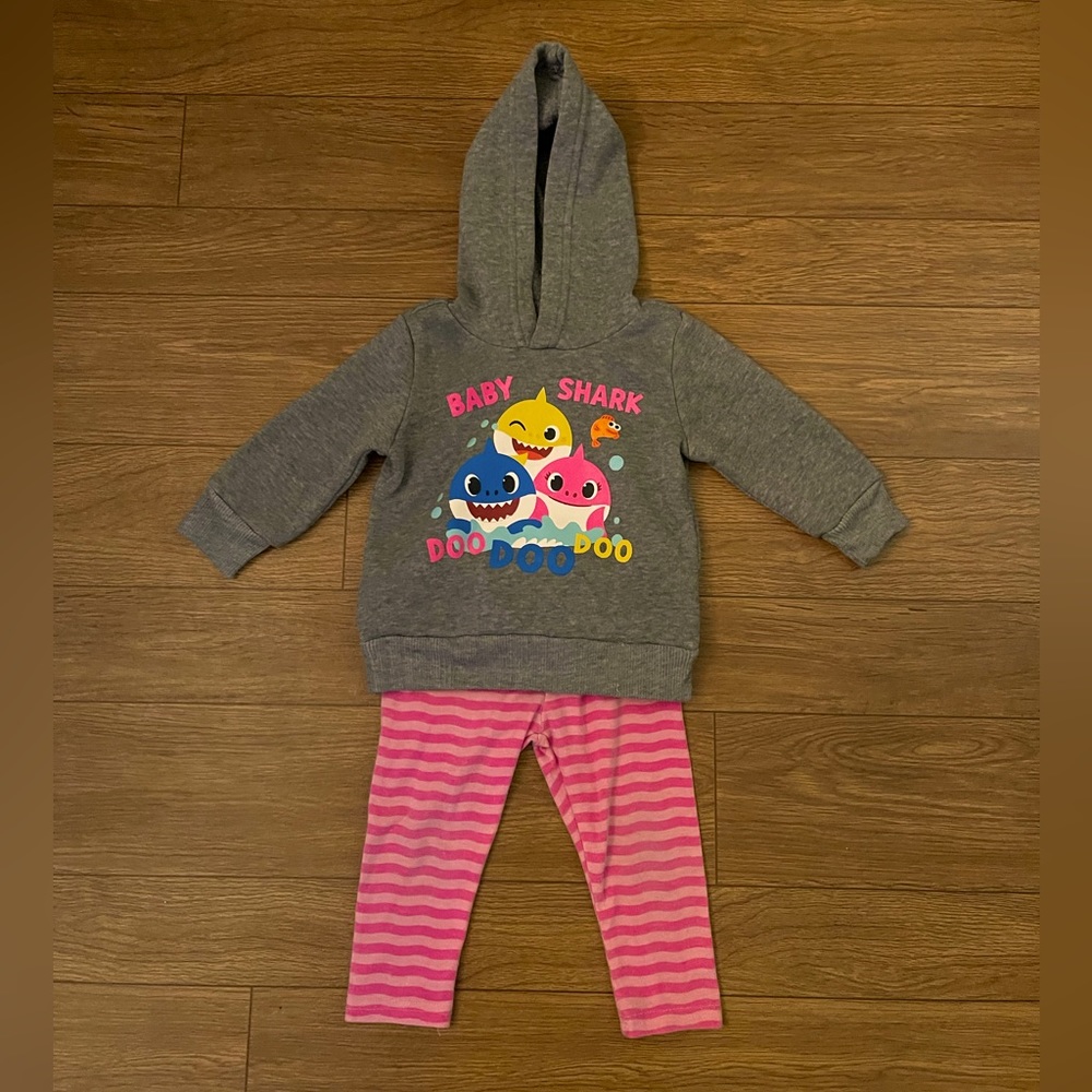 🦈 3/$12  Baby Shark 2 pc matching set 🦈